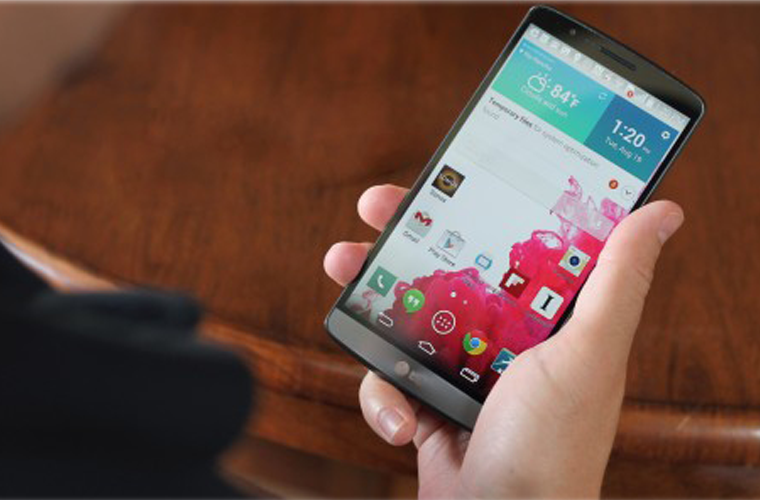  10. LG G3: Sở hữu màn hình 2K sắc nét cũng camera được cải tiến mạnh với chống rung quang học hay lấy nét laser, LG G3 có khá nhiều ưu điểm để người dùng để ý tới. Phiên bản 16 GB sở hữu bộ xử lý Snapdragon 801 lõi tứ, tốc độ 2,46 GHz cùng 2 GB bộ nhớ RAM, thấp hơn con số 3 GB của phiên bản 32 GB bộ nhớ trong.